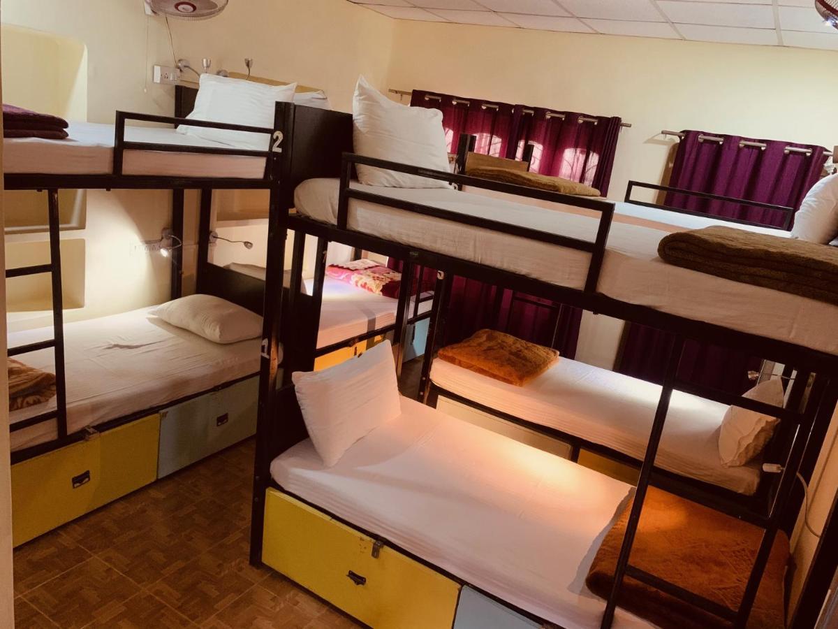 Vagabond Stay Hostel Βαρανάσι Εξωτερικό φωτογραφία