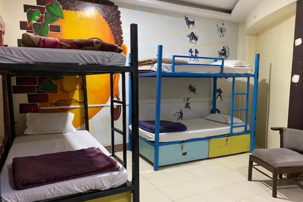 Vagabond Stay Hostel Βαρανάσι Εξωτερικό φωτογραφία