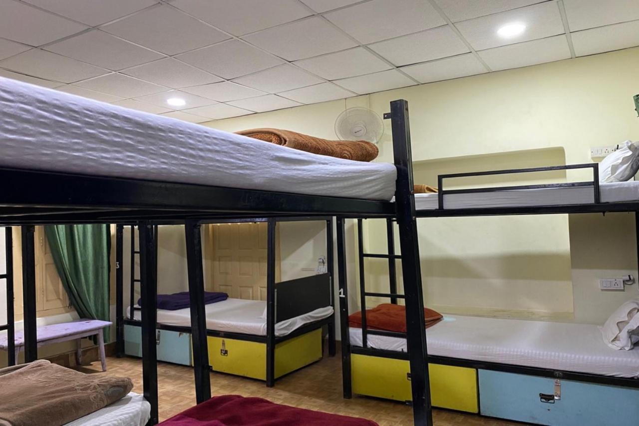 Vagabond Stay Hostel Βαρανάσι Εξωτερικό φωτογραφία