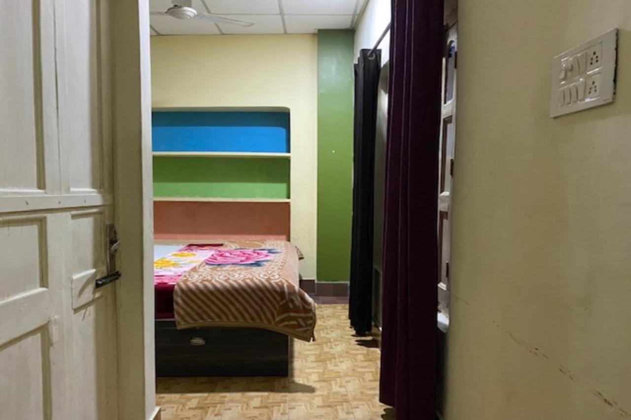 Vagabond Stay Hostel Βαρανάσι Εξωτερικό φωτογραφία