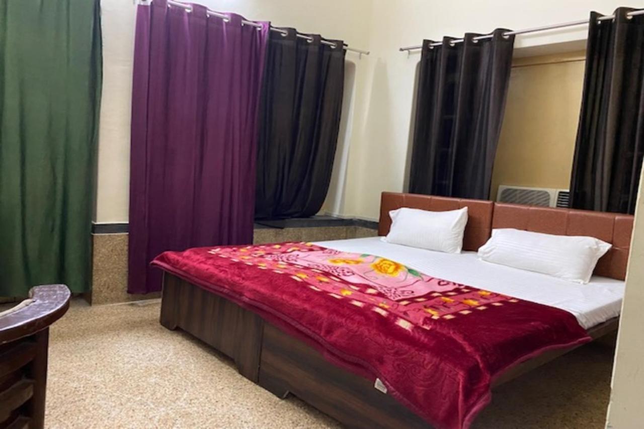 Vagabond Stay Hostel Βαρανάσι Εξωτερικό φωτογραφία