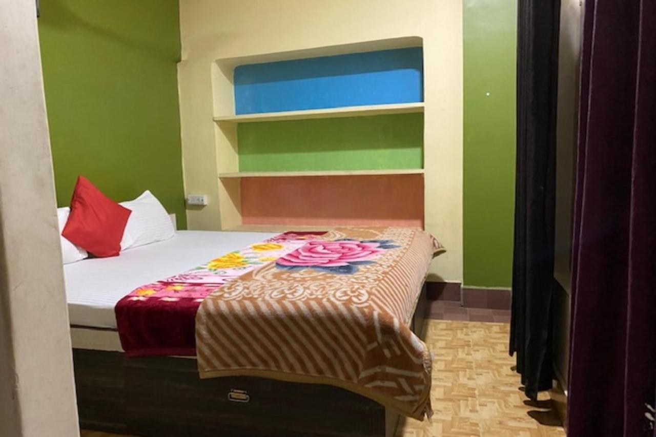 Vagabond Stay Hostel Βαρανάσι Εξωτερικό φωτογραφία