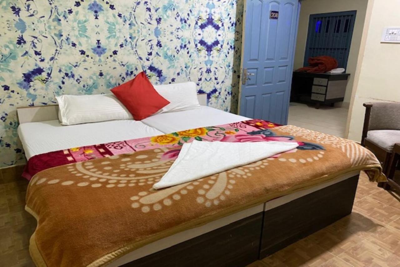 Vagabond Stay Hostel Βαρανάσι Εξωτερικό φωτογραφία