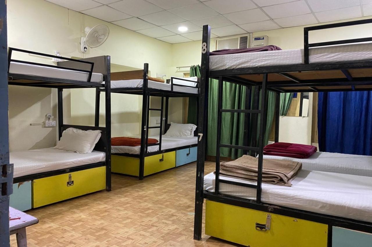 Vagabond Stay Hostel Βαρανάσι Εξωτερικό φωτογραφία