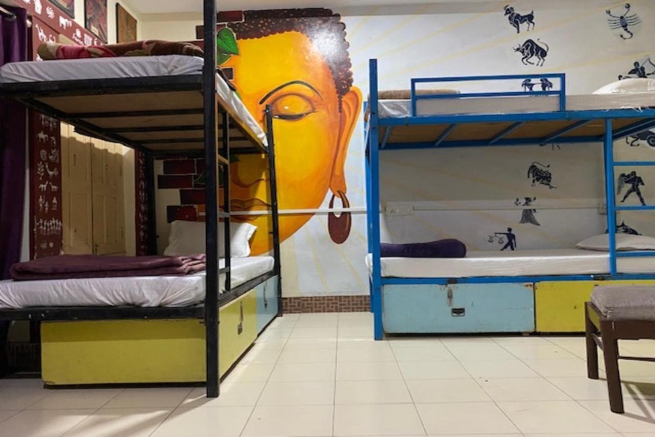 Vagabond Stay Hostel Βαρανάσι Εξωτερικό φωτογραφία