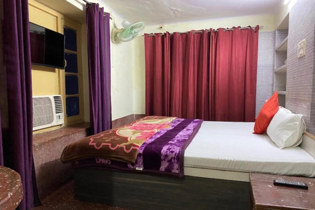 Vagabond Stay Hostel Βαρανάσι Εξωτερικό φωτογραφία