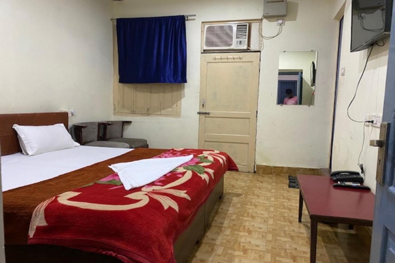 Vagabond Stay Hostel Βαρανάσι Εξωτερικό φωτογραφία