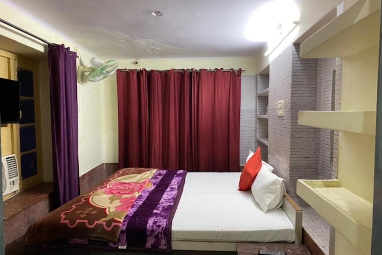 Vagabond Stay Hostel Βαρανάσι Εξωτερικό φωτογραφία