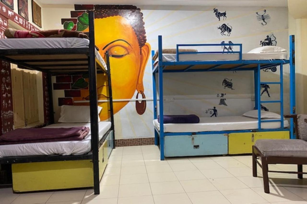 Vagabond Stay Hostel Βαρανάσι Εξωτερικό φωτογραφία