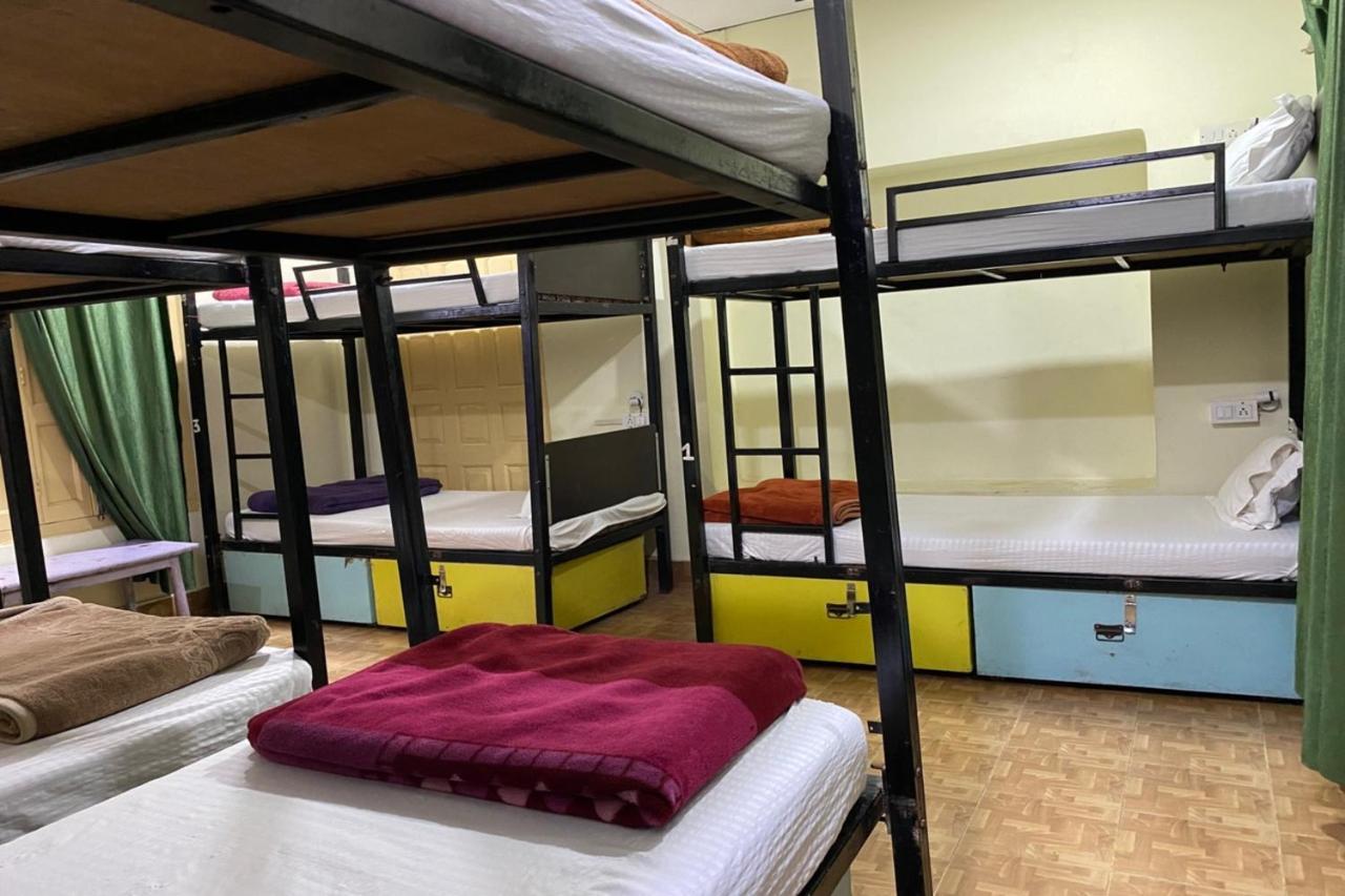 Vagabond Stay Hostel Βαρανάσι Εξωτερικό φωτογραφία
