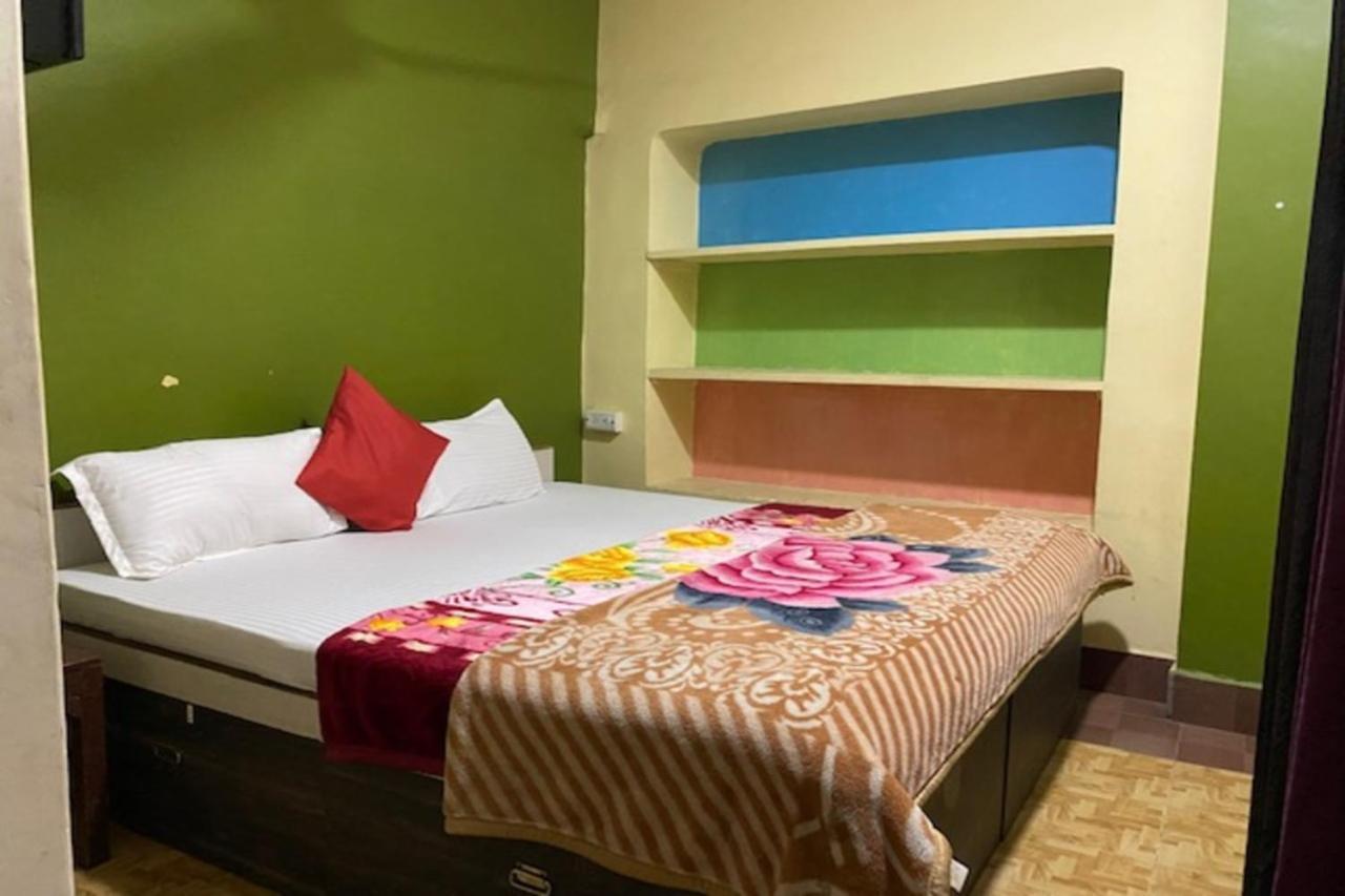 Vagabond Stay Hostel Βαρανάσι Εξωτερικό φωτογραφία